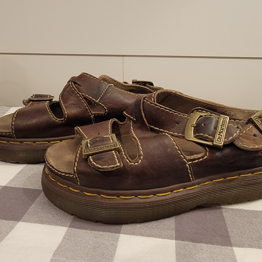 Vintage brown Dr. Marten Sandals